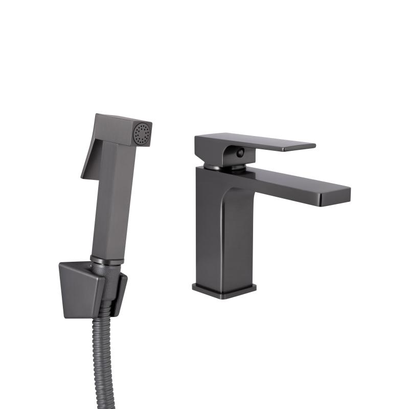 Змішувач для раковини Qtap Gemini (з гігієнічним душем) QTGEM272GMB45692 Gunmetal Black PVD